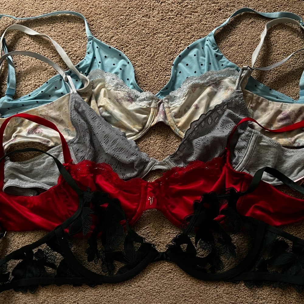 5 Victoria’s Secret Bras, Size 32 C